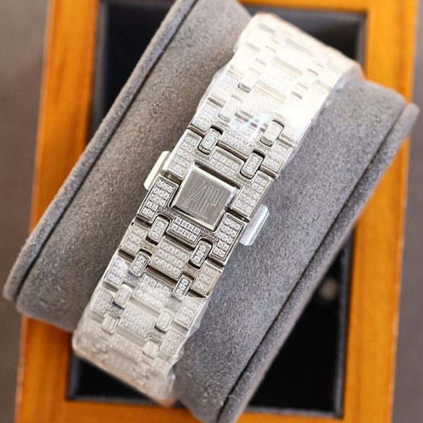 世界中で大人気♪オーデマ・ピゲ スーパーコピー ロイヤルオーク オートマティック40mm Oda39769 - 画像 (8)