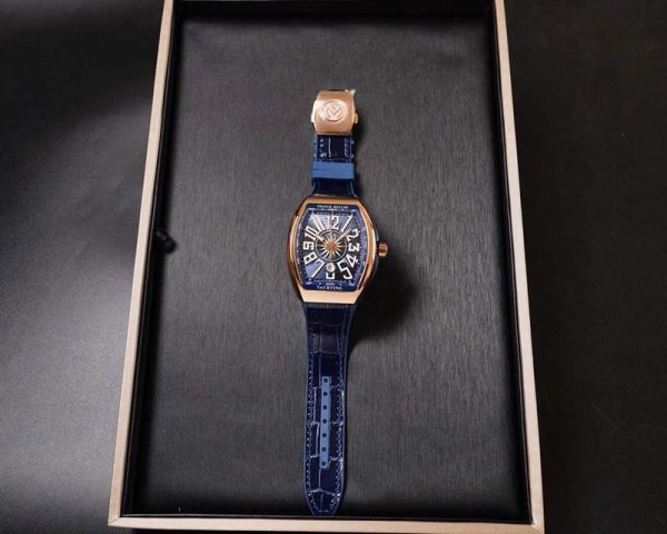 入手困難品！フランクミュラー 偽物 カサブランカ V45  54mm 完売必至 fre84117 - 画像 (2)