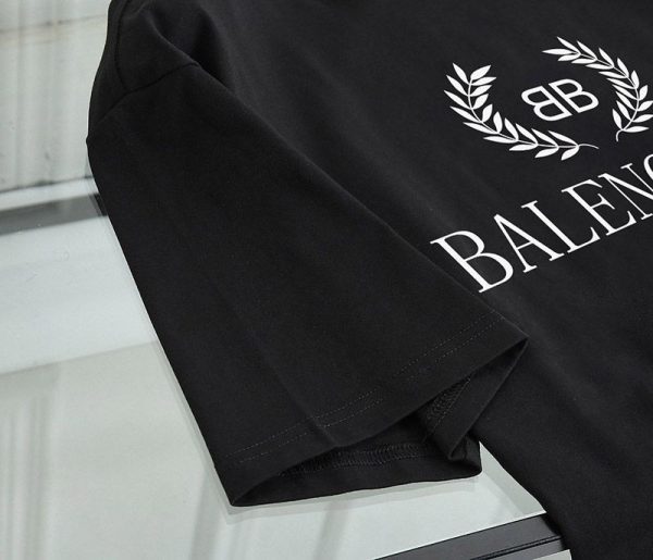 《大人気》バレンシアガ スーパーコピー クルーネック Tシャツ BB baz99434 - 画像 (4)