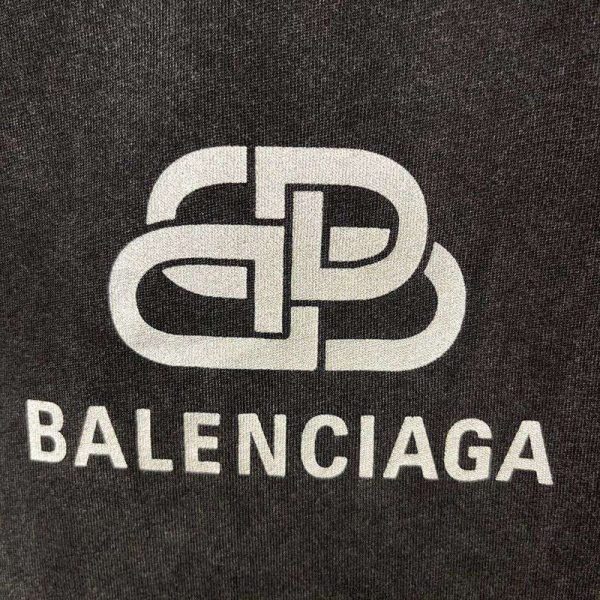 超話題!バレンシアガ 偽物 オーバーサイズBB tシャツ bab81456 - 画像 (4)