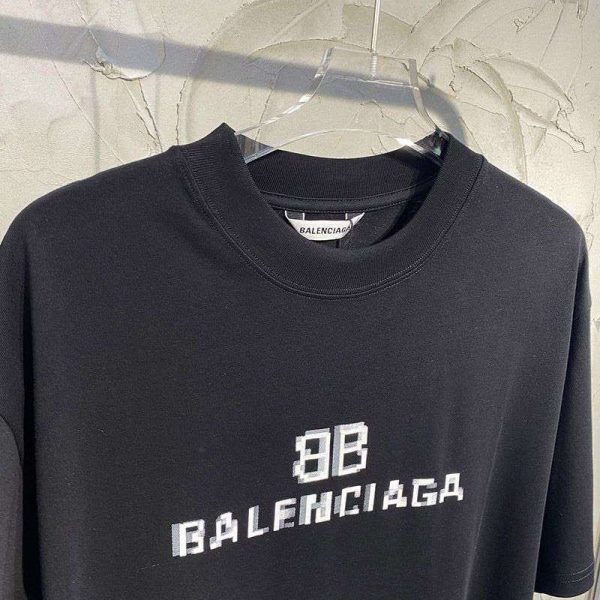 22AWバレンシアガ BB PIXEL 偽物 ミディアムフィット Tシャツ bai08402 - 画像 (4)
