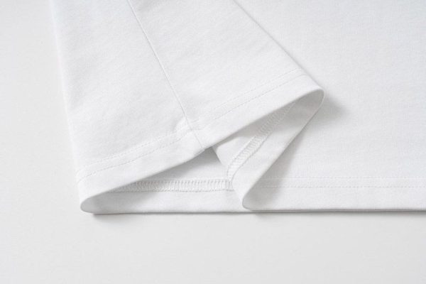 人気急上昇バレンシアガ 偽物 ネックラインにプリントロゴ Tシャツ baj43540 - 画像 (7)