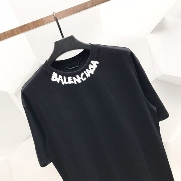 送料込バレンシアガ コピー ネックラインにプリントロゴ Tシャツ bah41762 - 画像 (5)