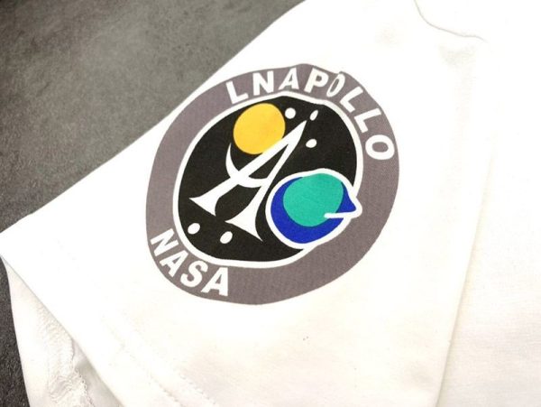 送料込バレンシアガ  × NASA 偽物 スペース ロゴ Tシャツ ホワイト bah41099 - 画像 (4)