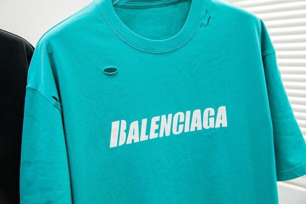 定番バレンシアガ 偽物 DESTROYED FLATGROUND Tシャツ 2色 bam86561 - 画像 (2)