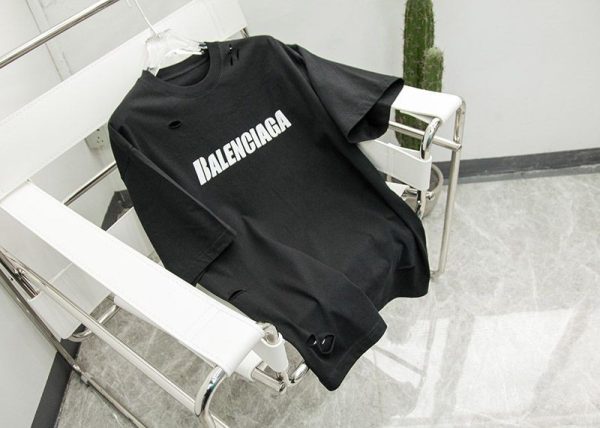 定番バレンシアガ 偽物 DESTROYED FLATGROUND Tシャツ 2色 bam86561 - 画像 (8)