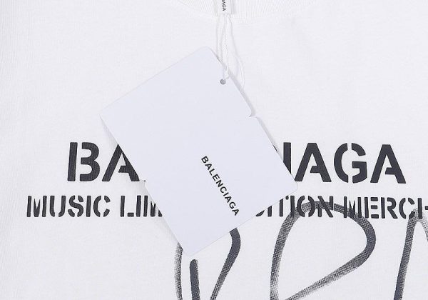 送料込バレンシアガxルポールチャールズ Tシャツ 偽物 alenciaga Music Limited Edition Merch 2色 bag36633 - 画像 (5)