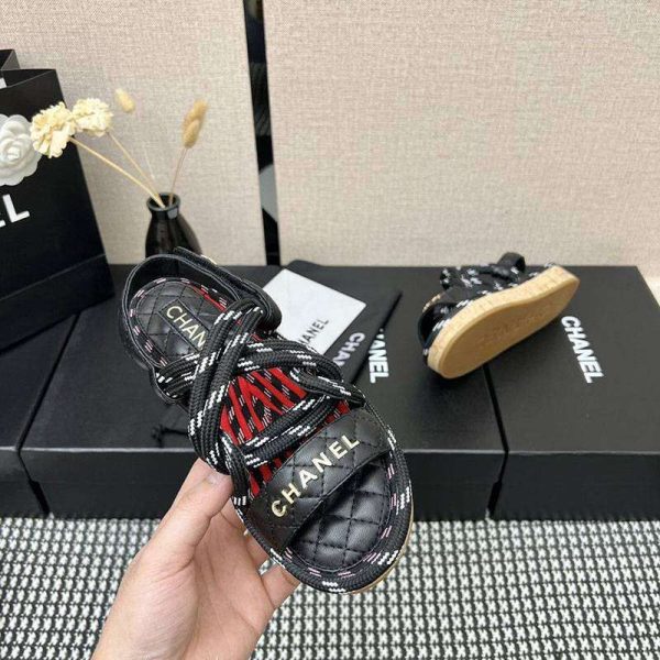 大人気!!新色シャネル カーフスキン サンダル コピー ブラック shz76124 - 画像 (6)
