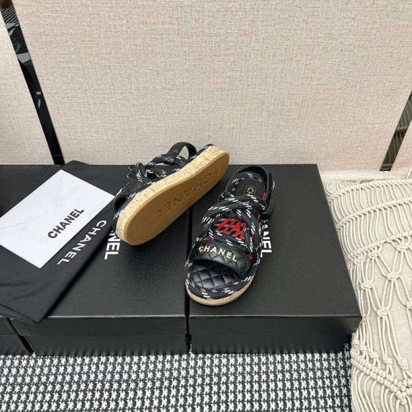大人気!!新色シャネル カーフスキン サンダル コピー ブラック shz76124 - 画像 (8)