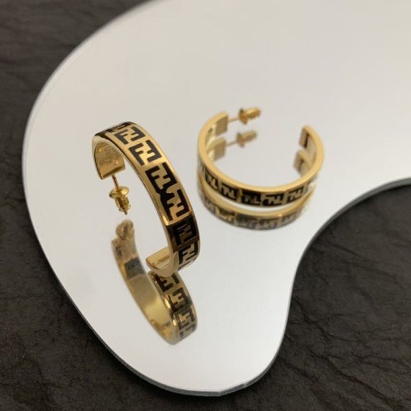 ★日本!!人気！フェンディ ピアス 偽物 イヤリング ゴールドカラー レディース 2色 8AH369TL9F0A47 - 画像 (5)