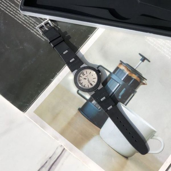 大人気♪女子が選ぶ♪ブルガリ 時計 アルミニウムウォッチ コピー 39mm 3色 Bum73565 - 画像 (9)
