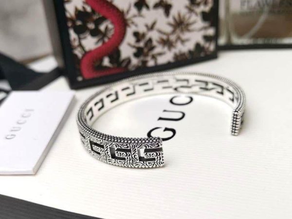 日本未入荷 グッチ★ブレスレット コピー★スクエアG シルバー ブレスレット gut77958 - 画像 (5)