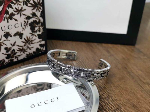 日本未入荷 グッチ★ブレスレット コピー★スクエアG シルバー ブレスレット gut77958 - 画像 (8)