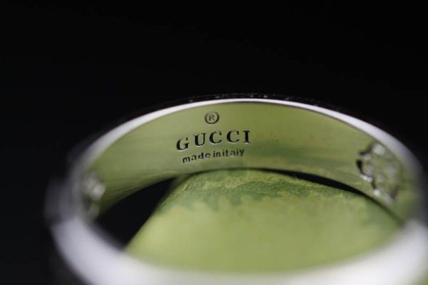 超話題!グッチ ユニセックスリング スーパーコピー guz77556 - 画像 (4)