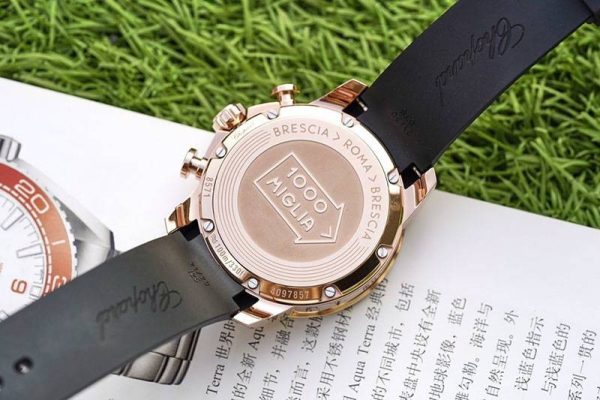 世界中で大人気♪ショパール ミッレ ミリア 時計 偽物 44 mm shb68046 - 画像 (8)