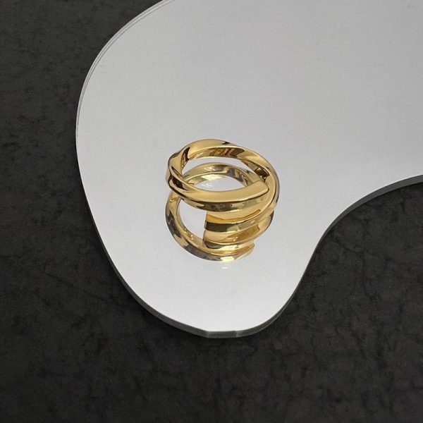 累積売上総額第１位！ボッテガヴェネタ リング 偽物 ツイスト 18K イエローゴールド ギフト boh39059 - 画像 (3)