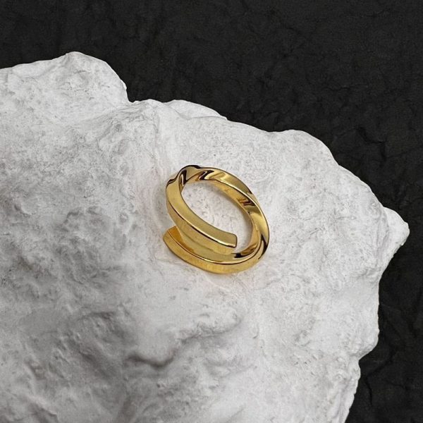 累積売上総額第１位！ボッテガヴェネタ リング 偽物 ツイスト 18K イエローゴールド ギフト boh39059 - 画像 (5)