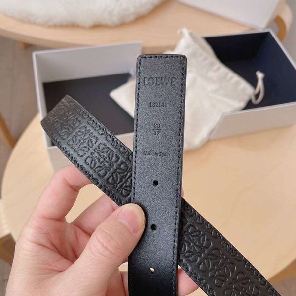 ロエベ カーフレザー アナグラムバックルリバーシブルベルト偽物 3.0 cm loc44370 - 画像 (7)