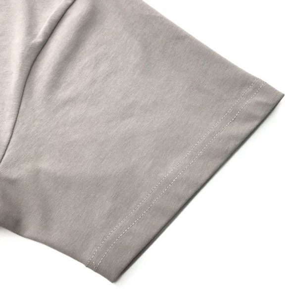 争奪戦 Fear of God エッセンシャルズ 偽物 キッズ半袖ロゴ入りＴシャツ fed81908 - 画像 (4)