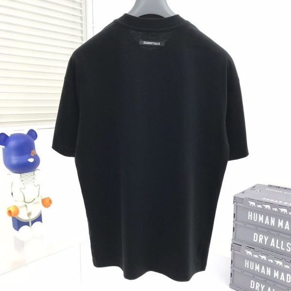 入手困難Fear of God【エッセンシャルズ コピー】キッズ半袖ロゴ入りＴシャツ fee59283 - 画像 (2)