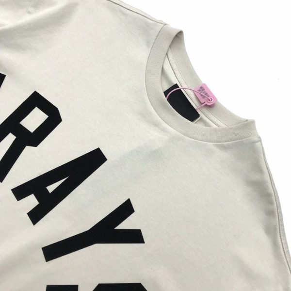 21-22AW Fear of God コピー エッセンシャルズ キッズ半袖ロゴ入りＴシャツ fem88885 - 画像 (3)