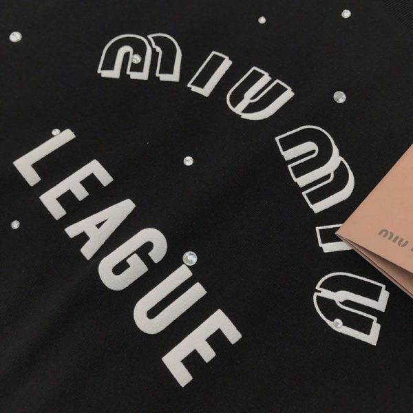 定番ミュウミュウ スーパーコピー Leagueロゴ入りのアイコニックなTシャツ myl95744 - 画像 (4)