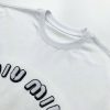 超話題!ミュウミュウ 偽物 Leagueロゴ入りのアイコニックなTシャツ myu24874 - 画像 (3)