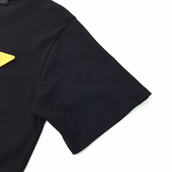 大人気!!新色プラダ スーパーコピー コントラストトライアングル ロゴ コットンTシャツ ブラック pue73875 - 画像 (5)