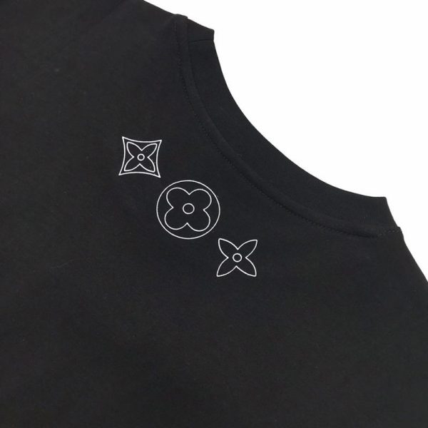 定番《人気》​ルイヴィトン スーパーコピー エンボスLV Tシャツ vuw57078 - 画像 (4)