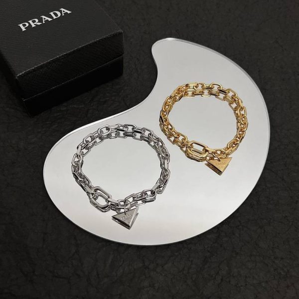 定番 プラダ ロゴトライアングル ブレスレット 【人気商品】 pul92500 - 画像 (4)