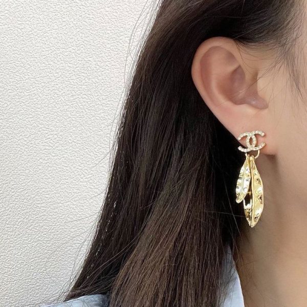21-22AWシャネル ピアス スーパーコピー ゴールド メタル ハート shy88555 - 画像 (2)