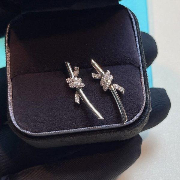 超話題!ティファニー Knot ピアス 18K ダイヤモンド スーパーコピー Tim06397 - 画像 (3)