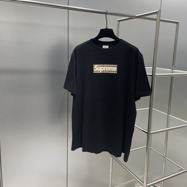 大人気!!新色最強コラボ シュプリーム × バーバリー ボックスロゴ Tシャツ コピー Sha47487 - 画像 (5)