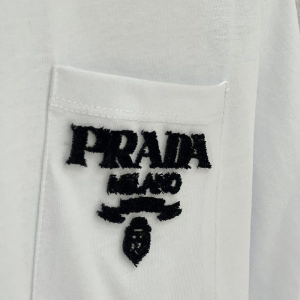 2022SS【プラダ】コットンTシャツ パロディ シンプル ロゴ ユニセックス puy94649 - 画像 (3)