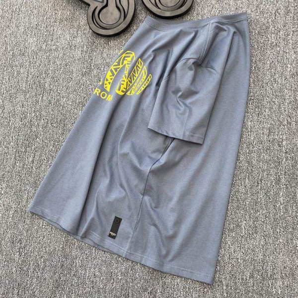 《大人気》フェンディ ROMA ロゴ クルーネック コピー Tシャツ fel93787 - 画像 (7)