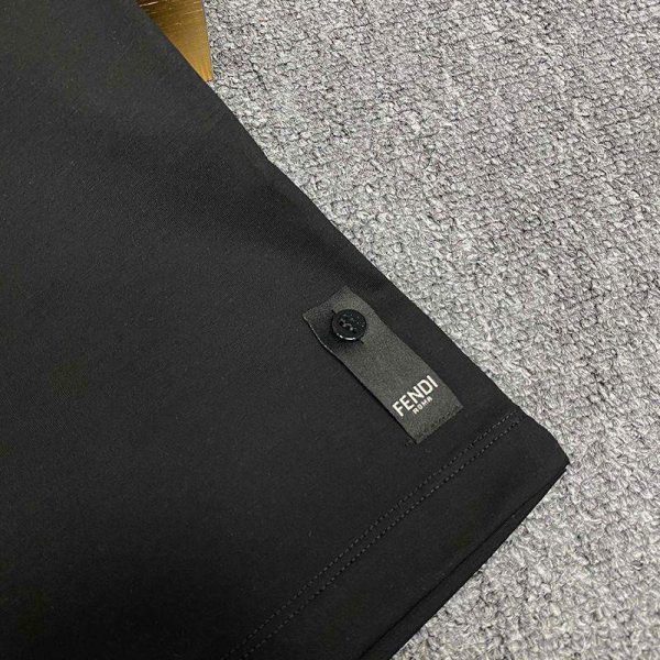 【日本未発売】フェンディ ROMA ロゴ クルーネック 偽物Tシャツ fej27890 - 画像 (6)