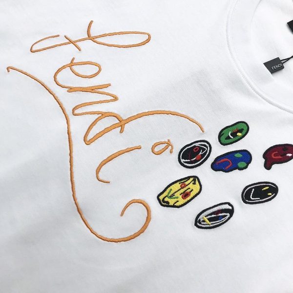 世界中で大人気♪フェンディ ROMA ロゴ クルーネック Tシャツ コピー fec93945 - 画像 (4)