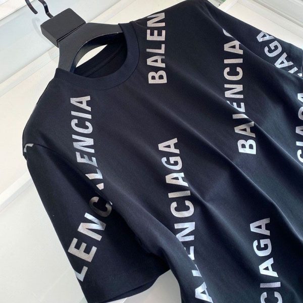 最安値挑戦 バレンシアガ●ALLOVER SPORTY LOGO フィット 偽物 Tシャツ bac98825 - 画像 (3)