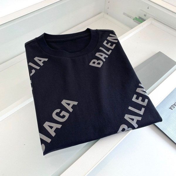 最安値挑戦 バレンシアガ●ALLOVER SPORTY LOGO フィット 偽物 Tシャツ bac98825 - 画像 (6)