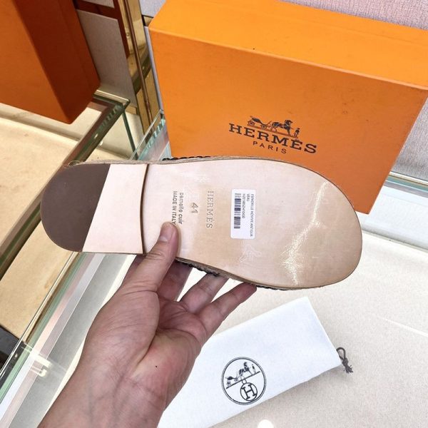 日本未入荷エルメス フラット サンダル 偽物 オラン エクリュ Hモチーフ ミュール ery12825 - 画像 (4)