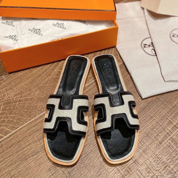 超話題!送込エルメス Oran sandal コピー オラン レザー＆キャンバス サンダル erq02555 - 画像 (3)