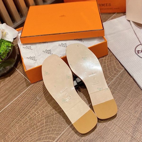 超話題!送込エルメス Oran sandal コピー オラン レザー＆キャンバス サンダル erq02555 - 画像 (6)