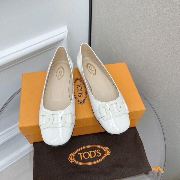 21-22AW【トッズ コピー】チェーンモチーフ フラットシューズ tof14070 - 画像 (2)
