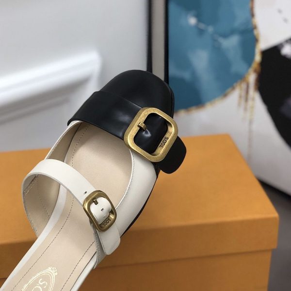 ☆超人気☆関税送料込★TODS コピー★メタルチェーン フラットサンダル tou29527 - 画像 (4)