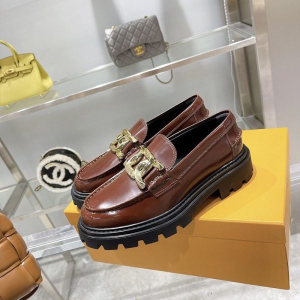 大人気！TODS 偽物 レディース ローファー レザー ロゴ入りメタル toh92885 - 画像 (3)