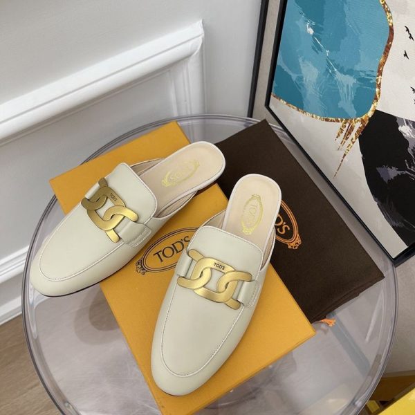 超希少！TODS ケイト レザー フラットミュール スーパーコピー tou95389 - 画像 (2)