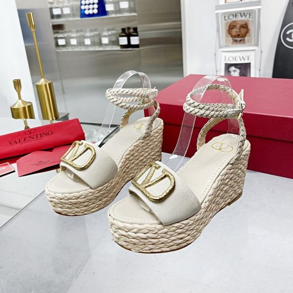 ★日本!!人気！ヴァレンティノ ストラップウェッジサンダル 偽物 ラフィア ピンク outlet Vun99610 - 画像 (3)