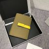大人気!!新色【ロエベ】バーティカル ウォレット ミディアム 偽物 los98907 - 画像 (4)