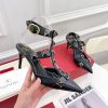 一目惚れ♪ヴァレンティノ パンプス 偽物 ローマンスタッズ カーフスキン パンプス Vux97327 - 画像 (3)