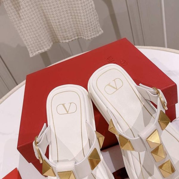 お洒落に♪ヴァレンティノ リベット 厚底サンダル 偽物 【追跡付】 Vud86692 - 画像 (8)